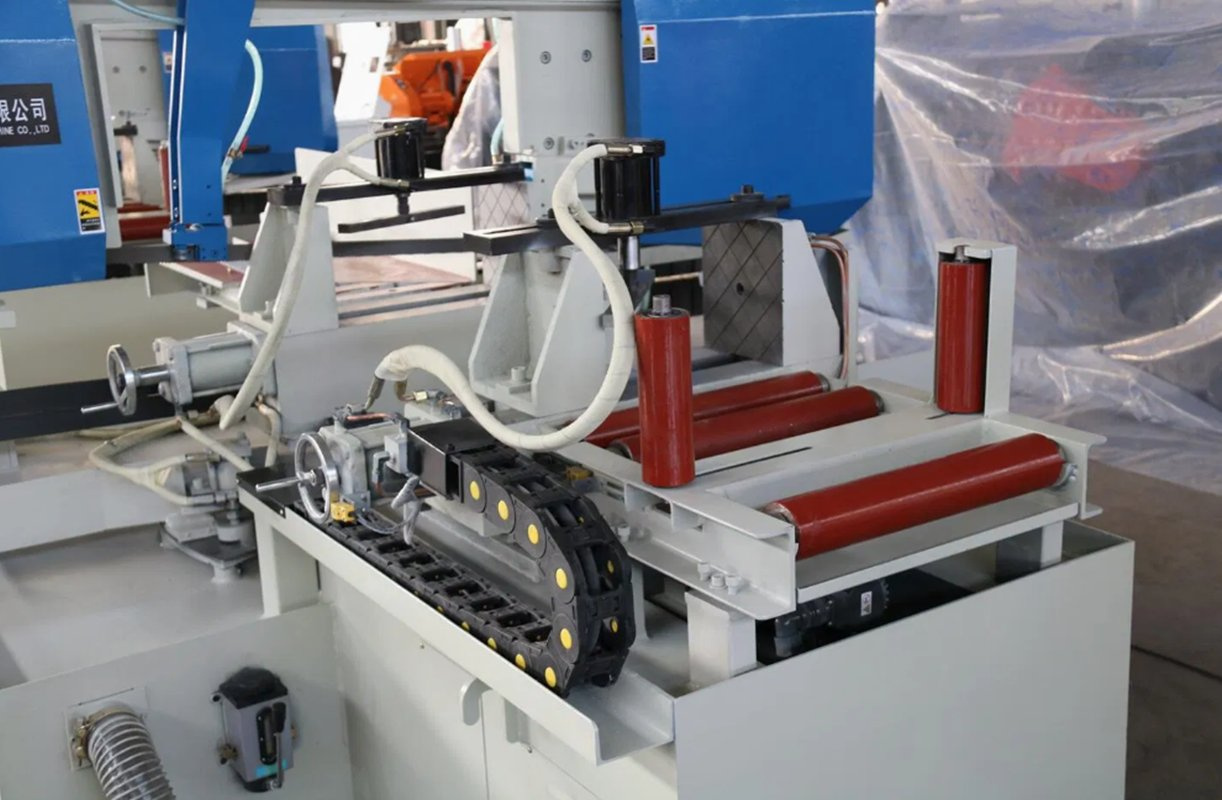 GKX-300 Horizontal Band Sawing Machine Automatic Corner Feed with Core Motor Component for Band Slicing