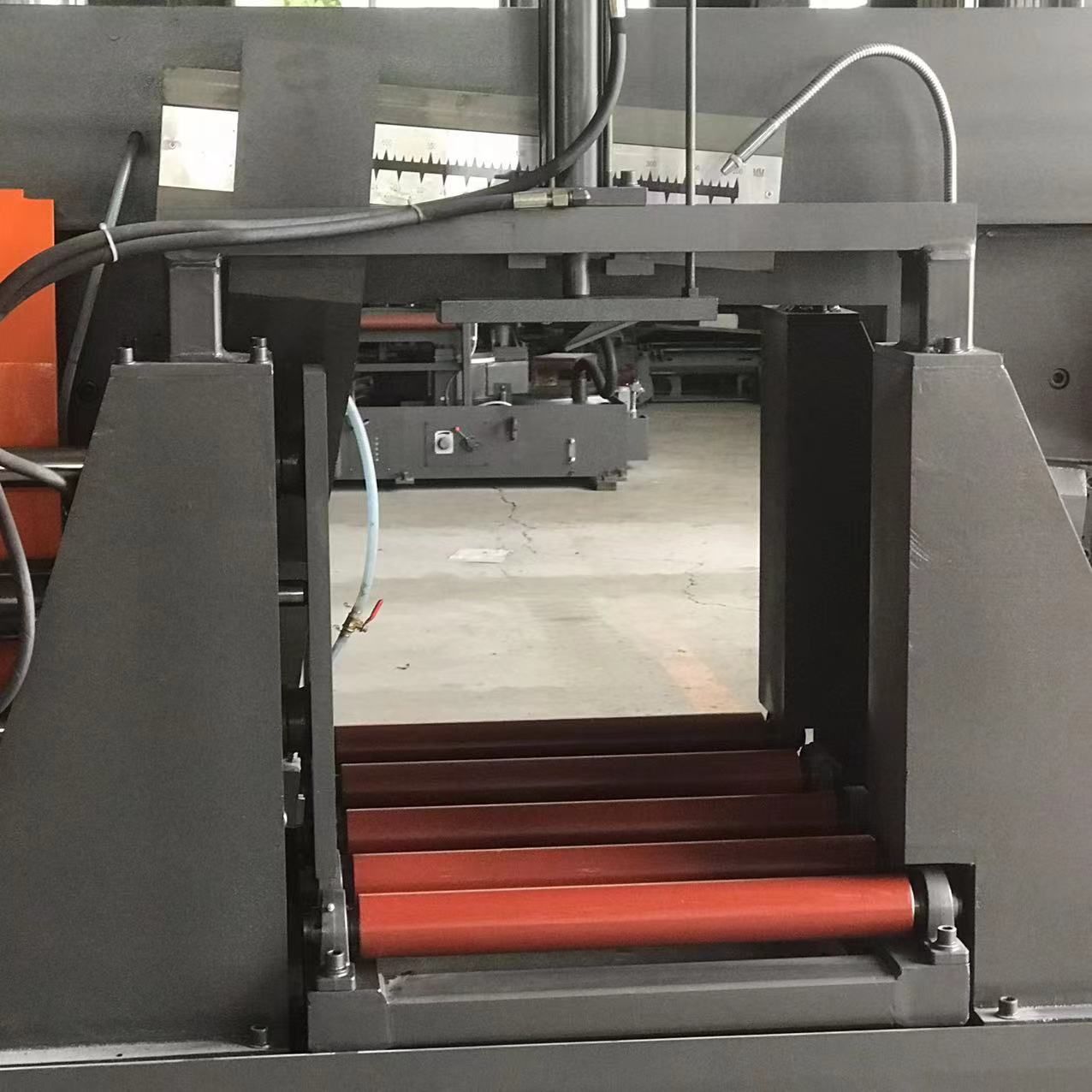 Gz4260 Double Column Structure Horizontal Band Sawing Machine 